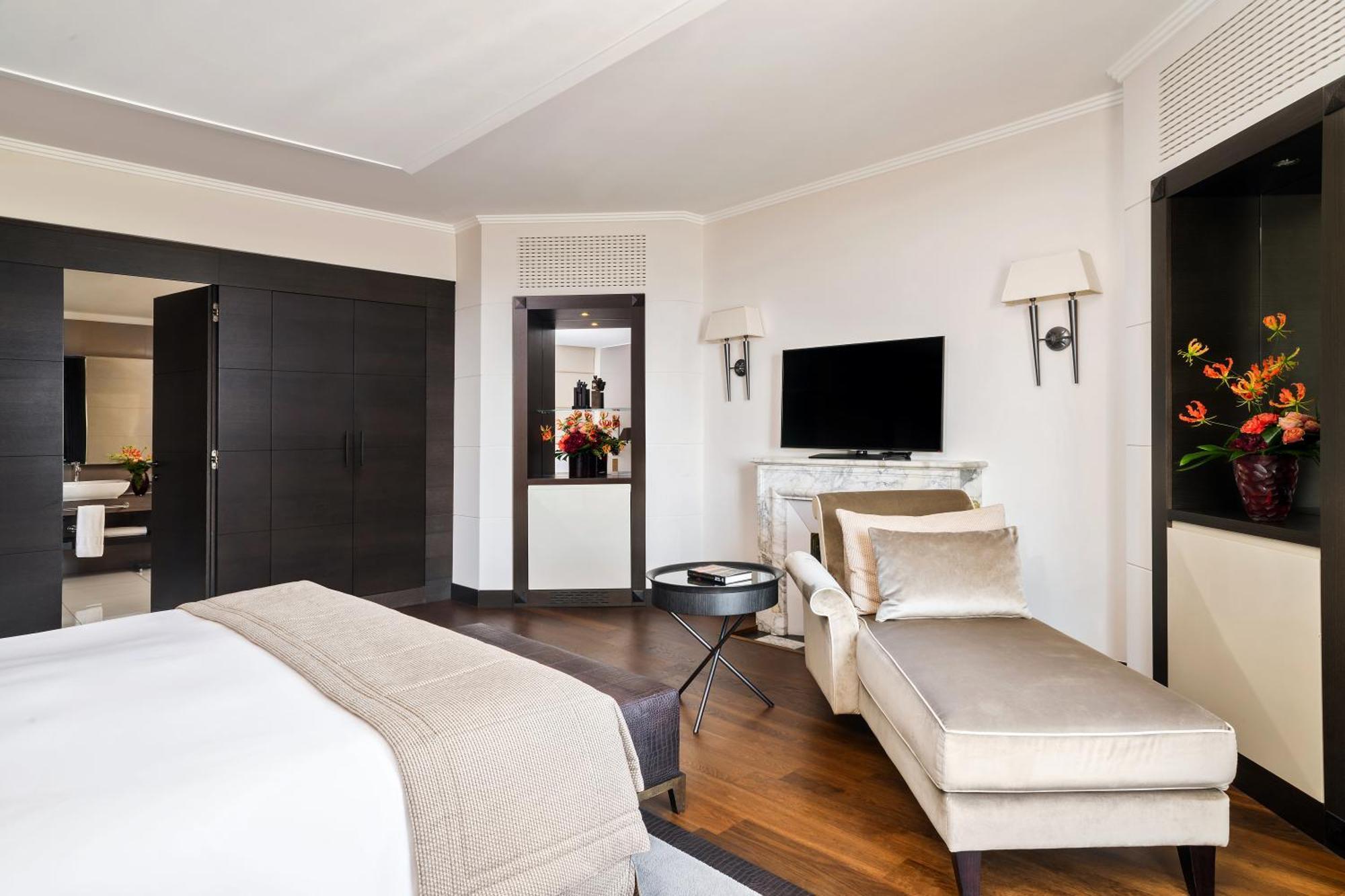 Lausanne Palace Exterior foto A suite at the Mandarin Oriental, Munich